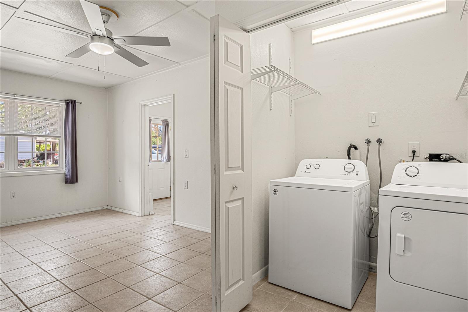 3545 PERKINS AVE, MOUNT DORA, FL, 32757
