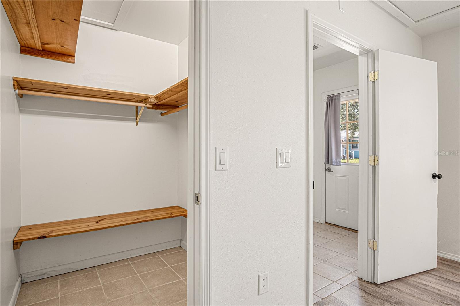 3545 PERKINS AVE, MOUNT DORA, FL, 32757
