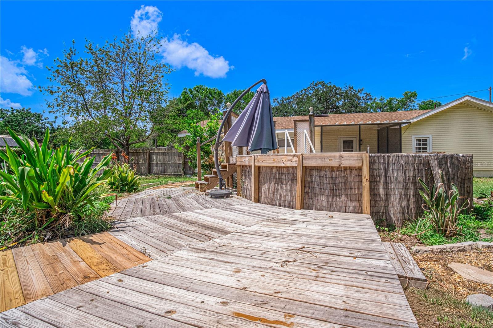3545 PERKINS AVE, MOUNT DORA, FL, 32757