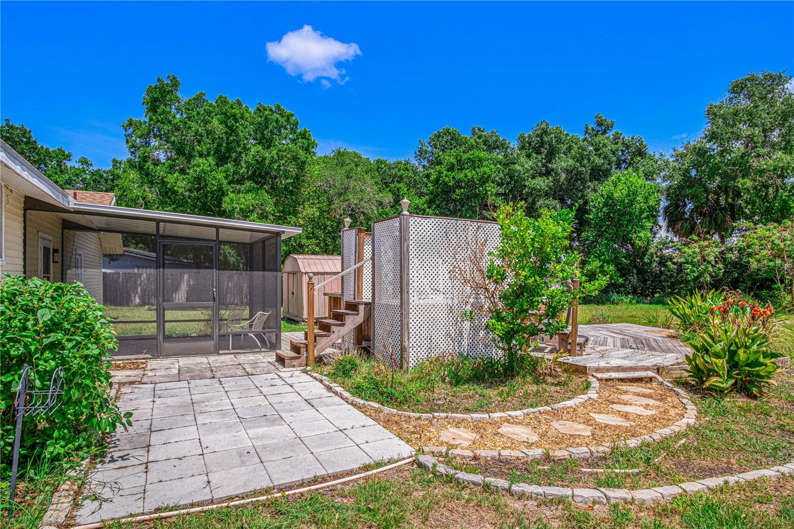 3545 PERKINS AVE, MOUNT DORA, FL, 32757