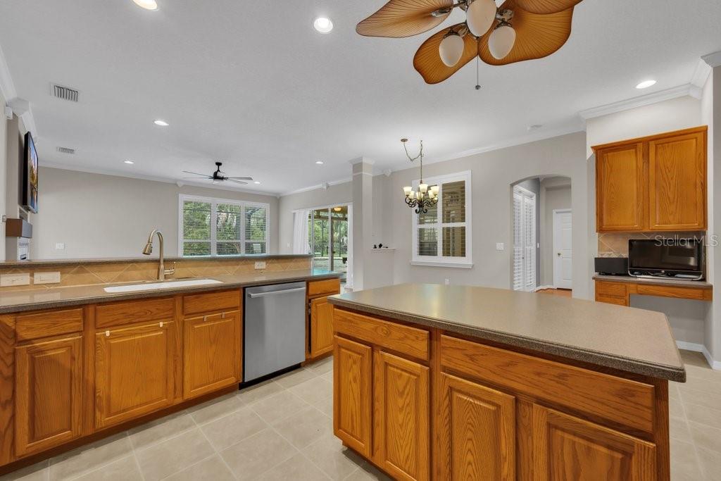 6122 KESTRELPARK DR, LITHIA, FL, 33547