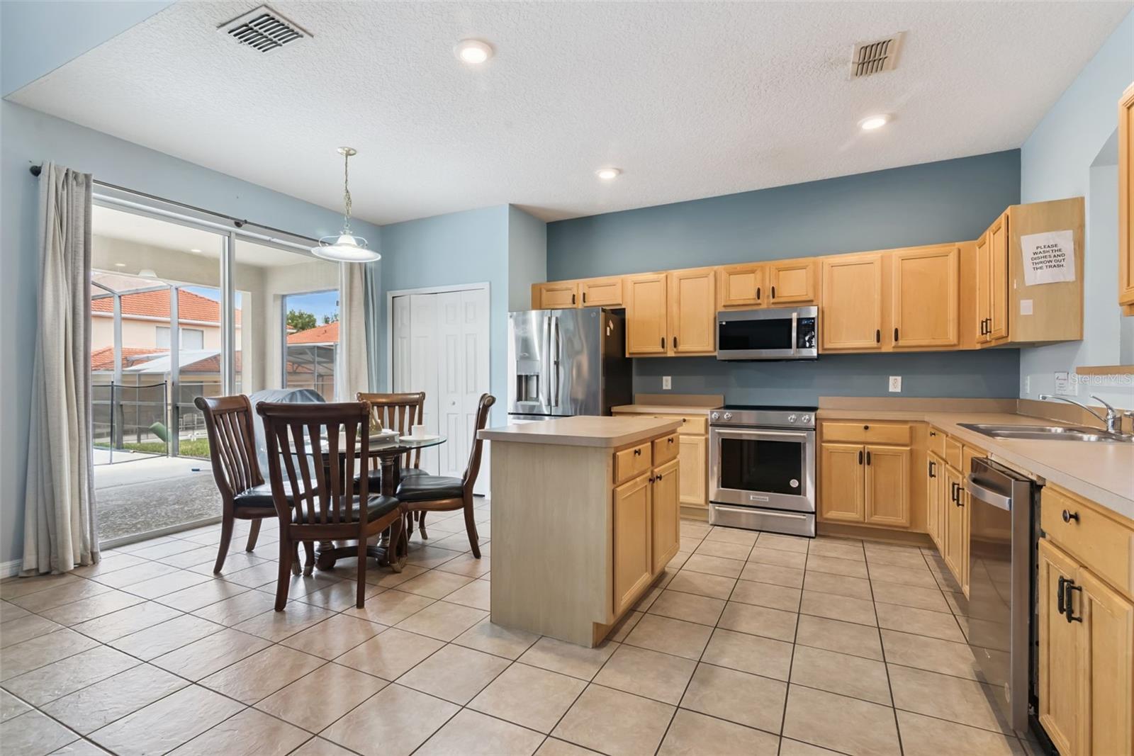 143 CORDOVA AVE, DAVENPORT, FL, 33897
