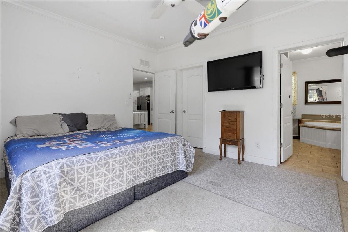 105 TROUPE RD, SAN MATEO, FL, 32187