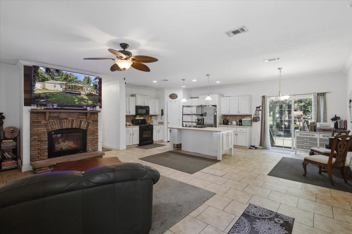 105 TROUPE RD, SAN MATEO, FL, 32187
