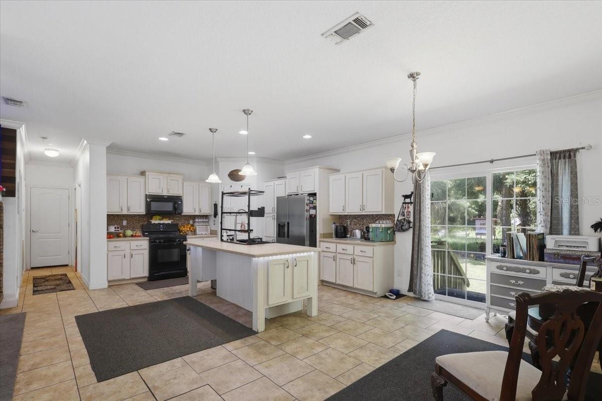 105 TROUPE RD, SAN MATEO, FL, 32187