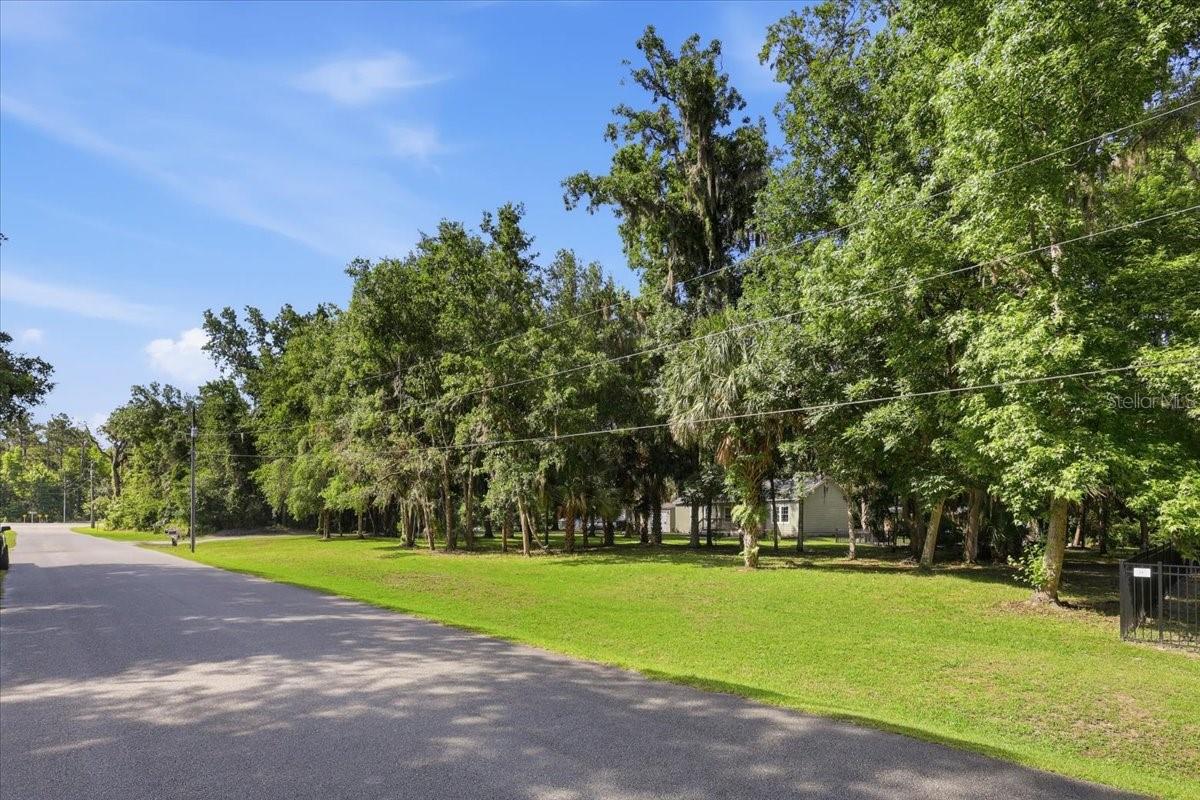 105 TROUPE RD, SAN MATEO, FL, 32187