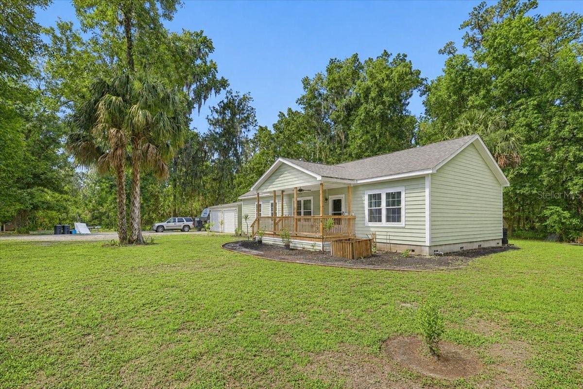 105 TROUPE RD, SAN MATEO, FL, 32187
