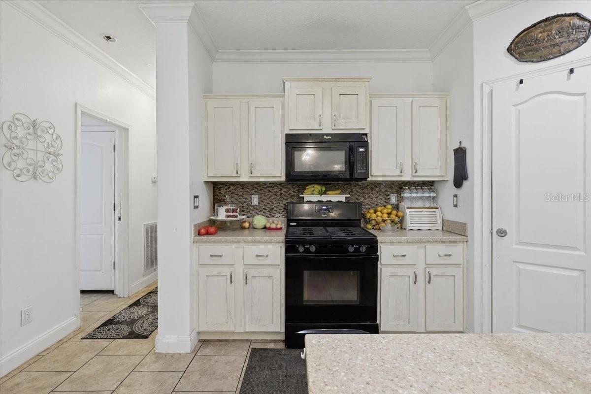 105 TROUPE RD, SAN MATEO, FL, 32187