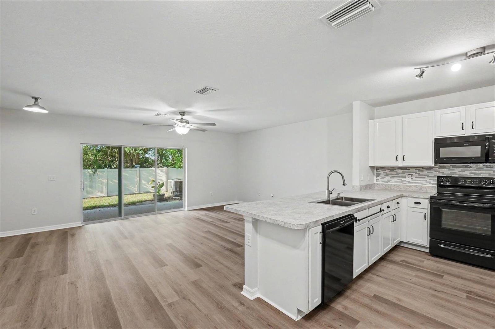 9974 HOUND CHASE DR, GIBSONTON, FL, 33534