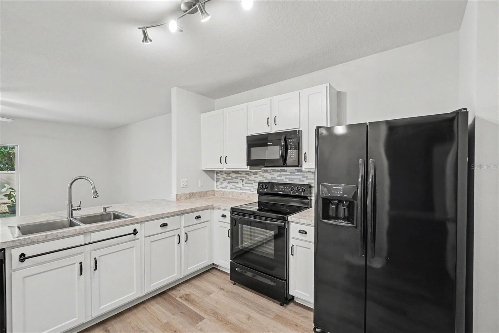 9974 HOUND CHASE DR, GIBSONTON, FL, 33534