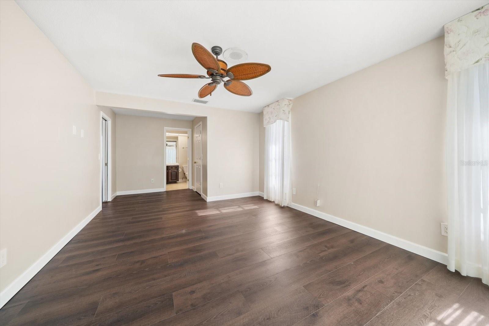 878 HARBOR IS, CLEARWATER BEACH, FL, 33767
