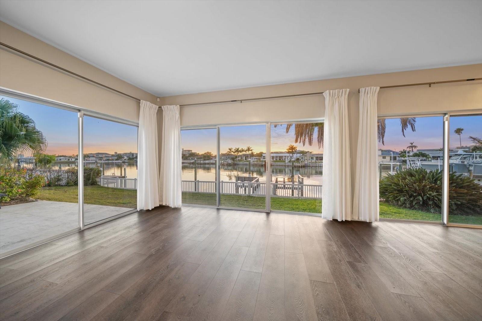 878 HARBOR IS, CLEARWATER BEACH, FL, 33767