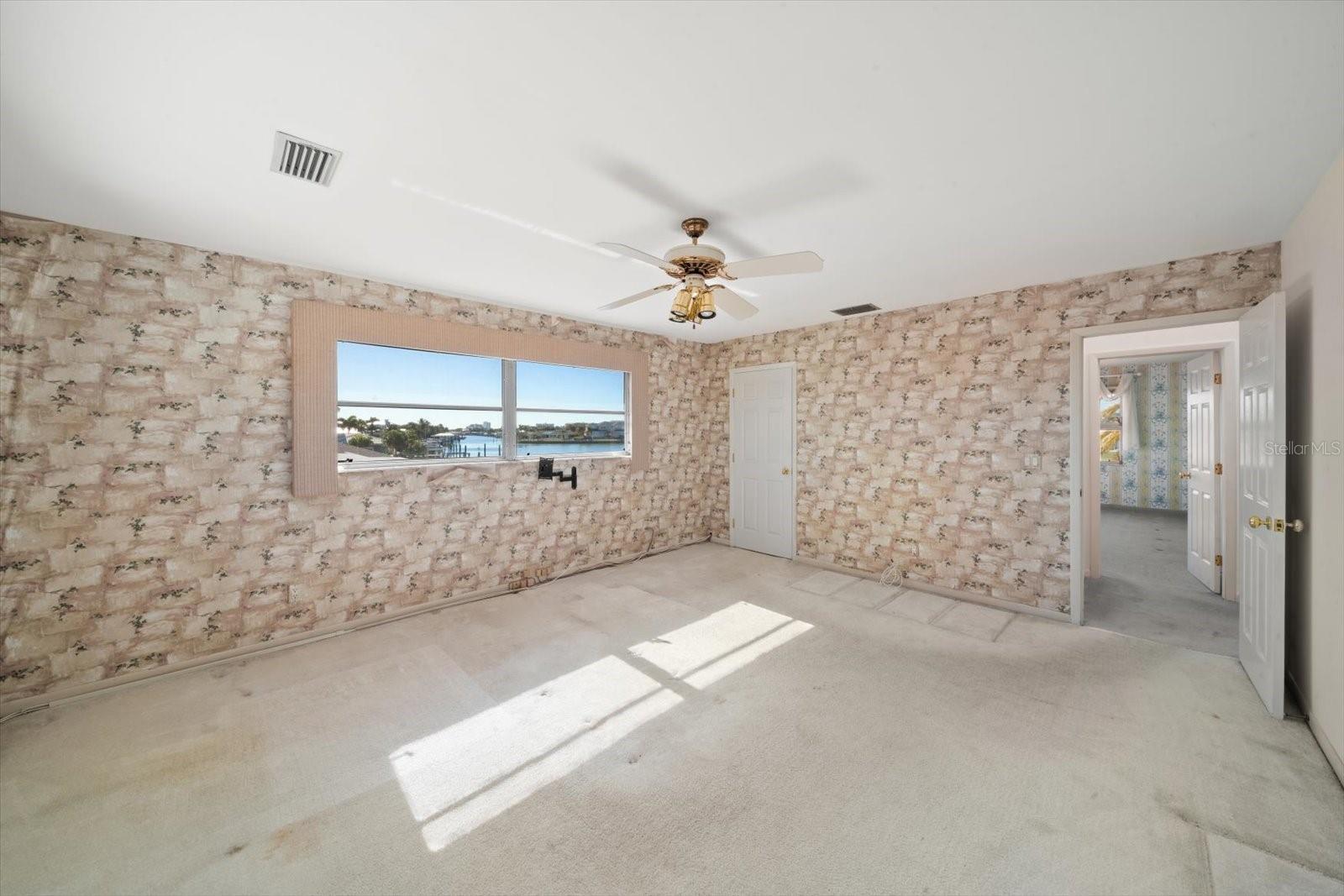 878 HARBOR IS, CLEARWATER BEACH, FL, 33767