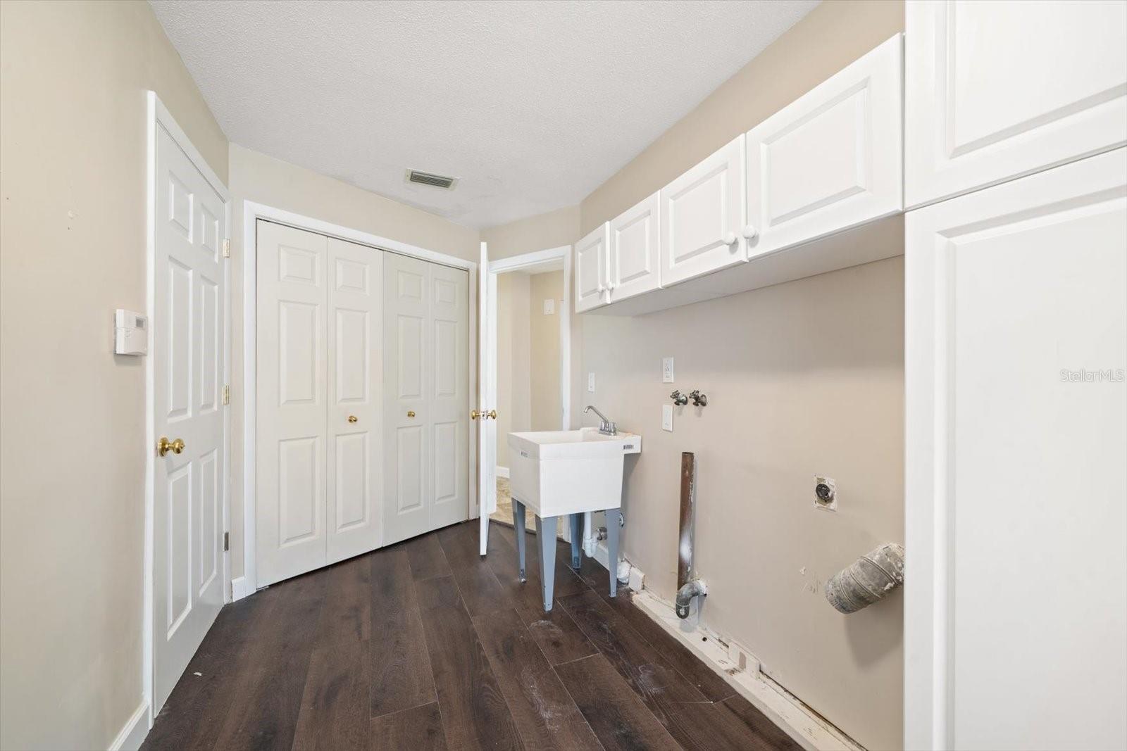 878 HARBOR IS, CLEARWATER BEACH, FL, 33767