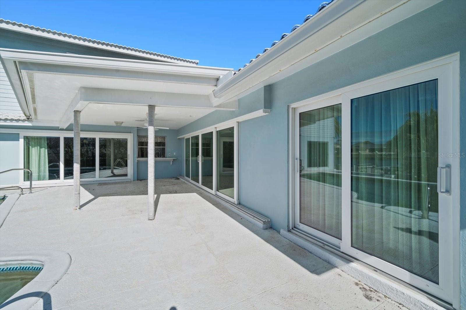 878 HARBOR IS, CLEARWATER BEACH, FL, 33767