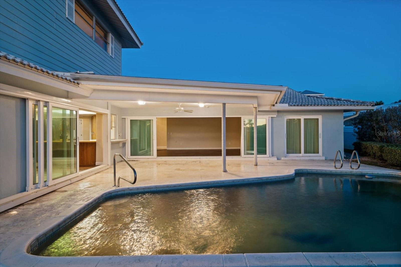 878 HARBOR IS, CLEARWATER BEACH, FL, 33767