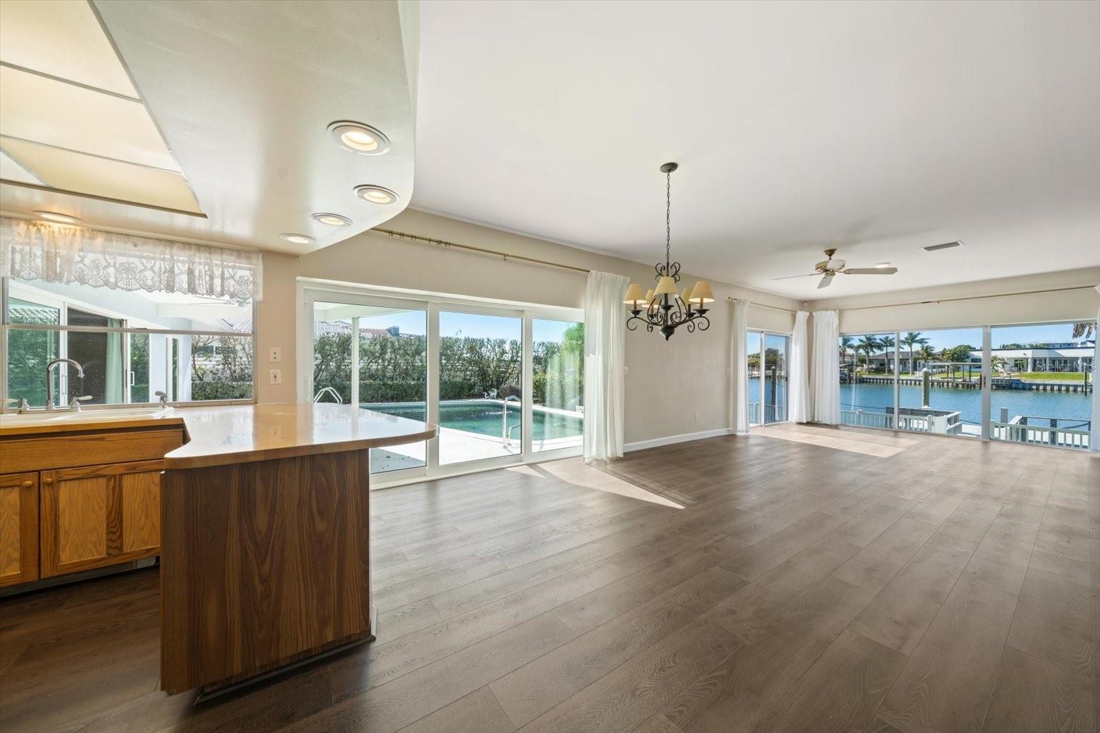 878 HARBOR IS, CLEARWATER BEACH, FL, 33767