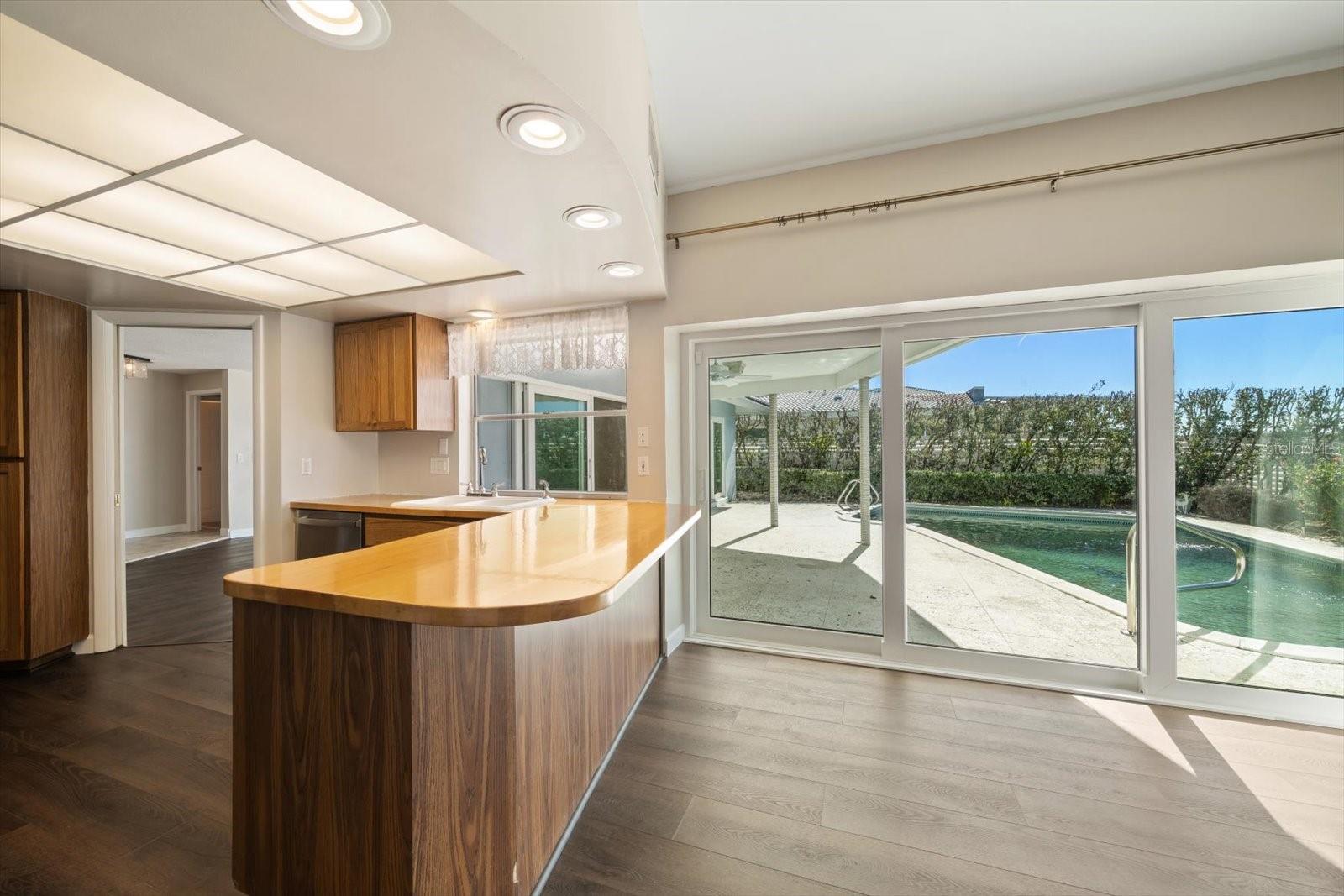 878 HARBOR IS, CLEARWATER BEACH, FL, 33767