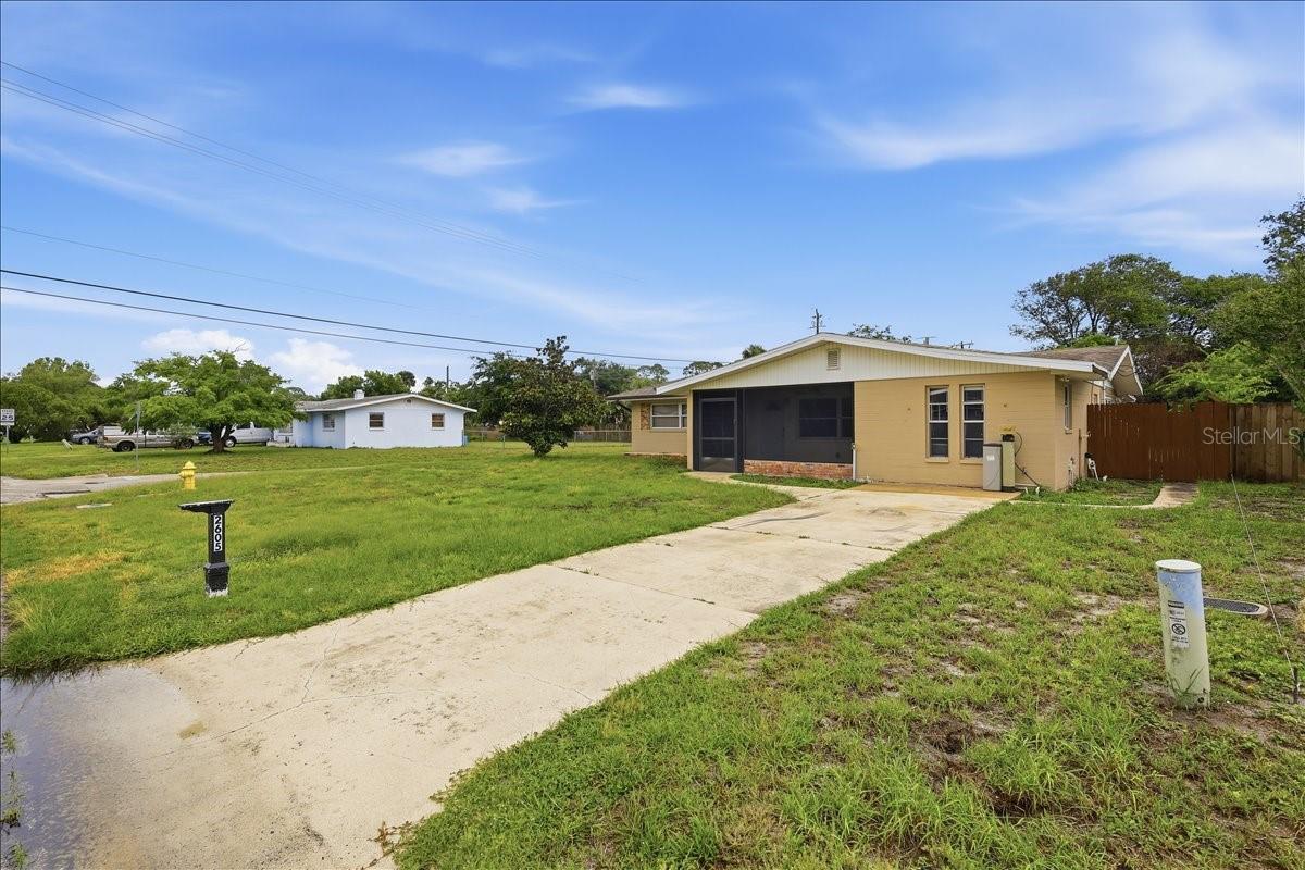 2605 YALE RD, SOUTH DAYTONA, FL, 32119