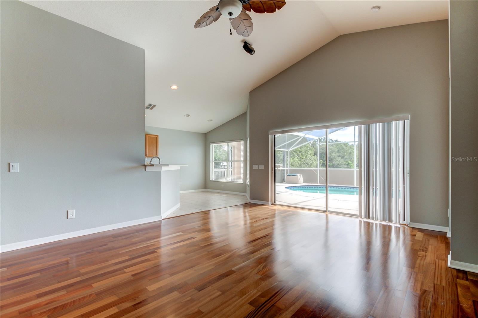 18829 MAISONS DR, LUTZ, FL, 33558