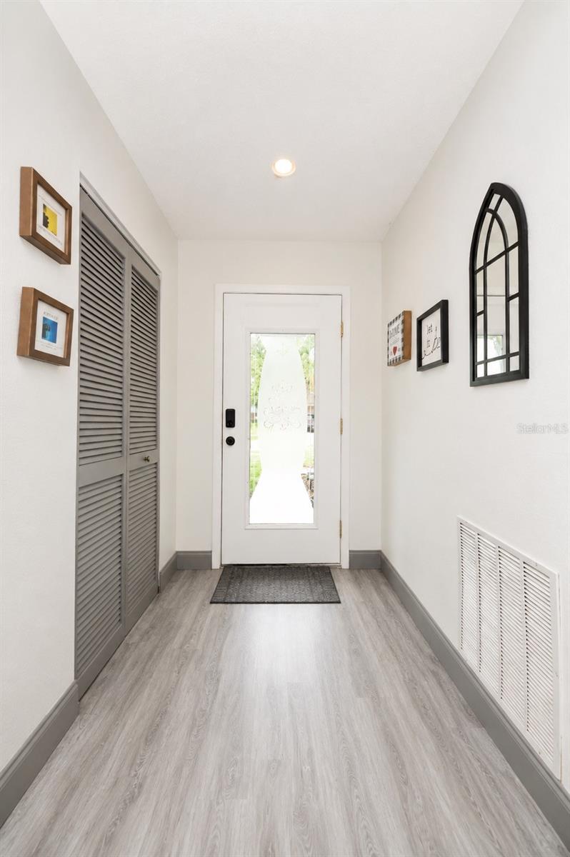 1065 LEWIS AVE, SARASOTA, FL, 34237