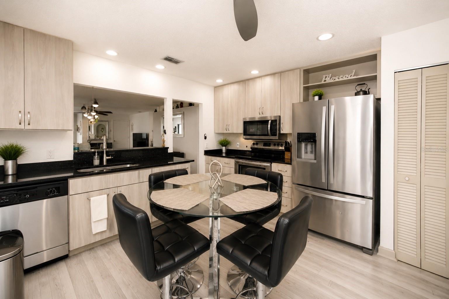 1065 LEWIS AVE, SARASOTA, FL, 34237