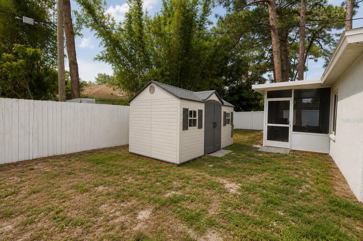 1065 LEWIS AVE, SARASOTA, FL, 34237