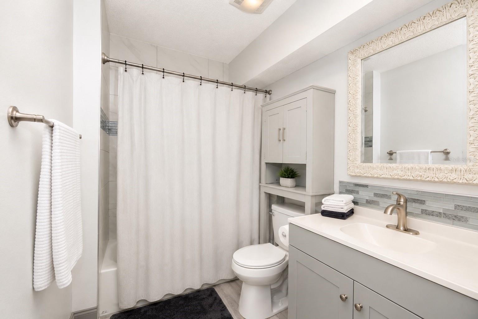 1065 LEWIS AVE, SARASOTA, FL, 34237