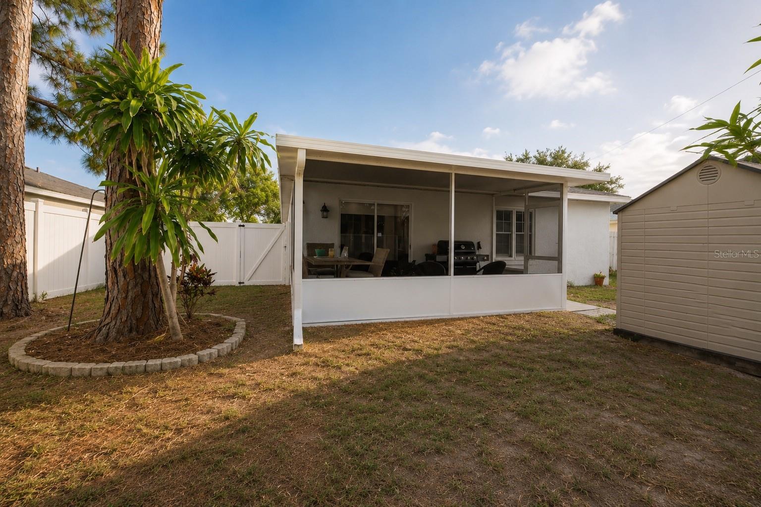 1065 LEWIS AVE, SARASOTA, FL, 34237