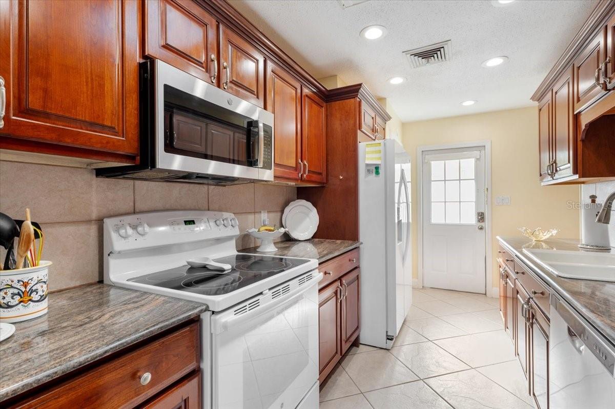 1387 MOONMIST DR #G2, SARASOTA, FL, 34242