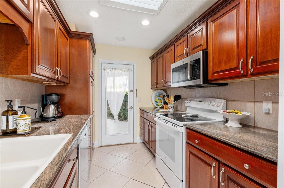 1387 MOONMIST DR #G2, SARASOTA, FL, 34242