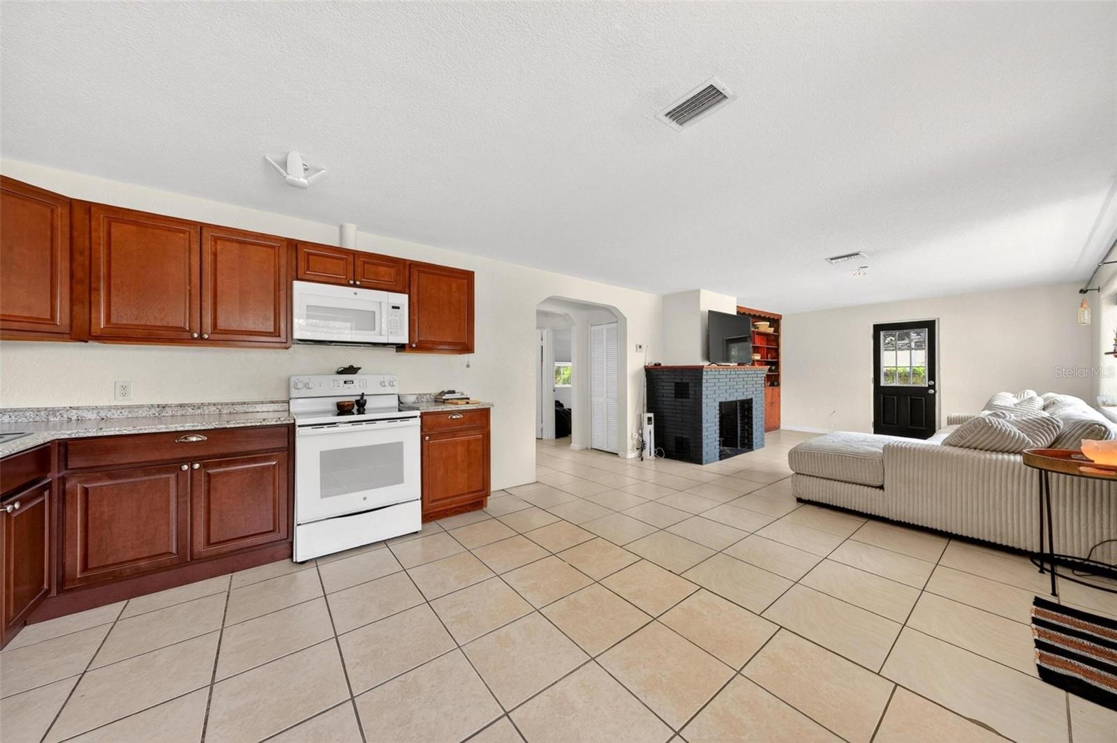 71 FAIRVIEW AVE, ORMOND BEACH, FL, 32174