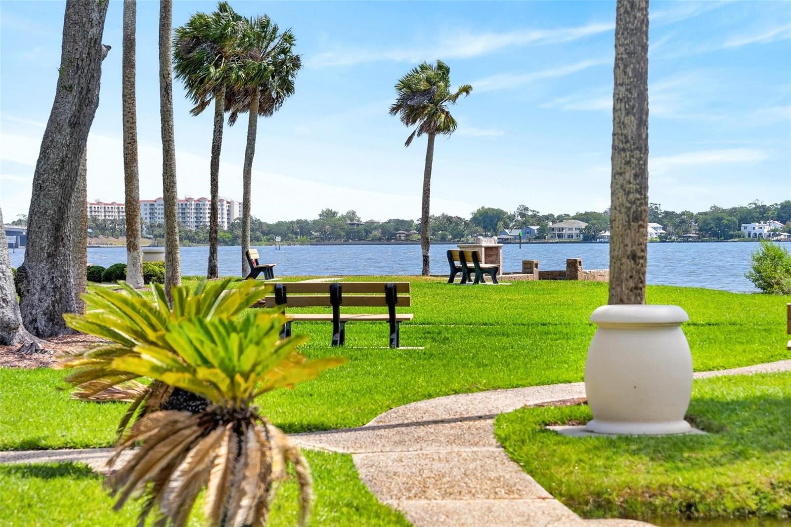 71 FAIRVIEW AVE, ORMOND BEACH, FL, 32174