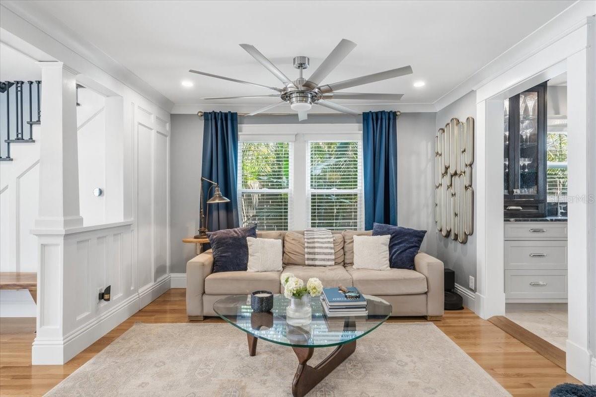 2450 BURLINGTON AVE N, ST PETERSBURG, FL, 33713