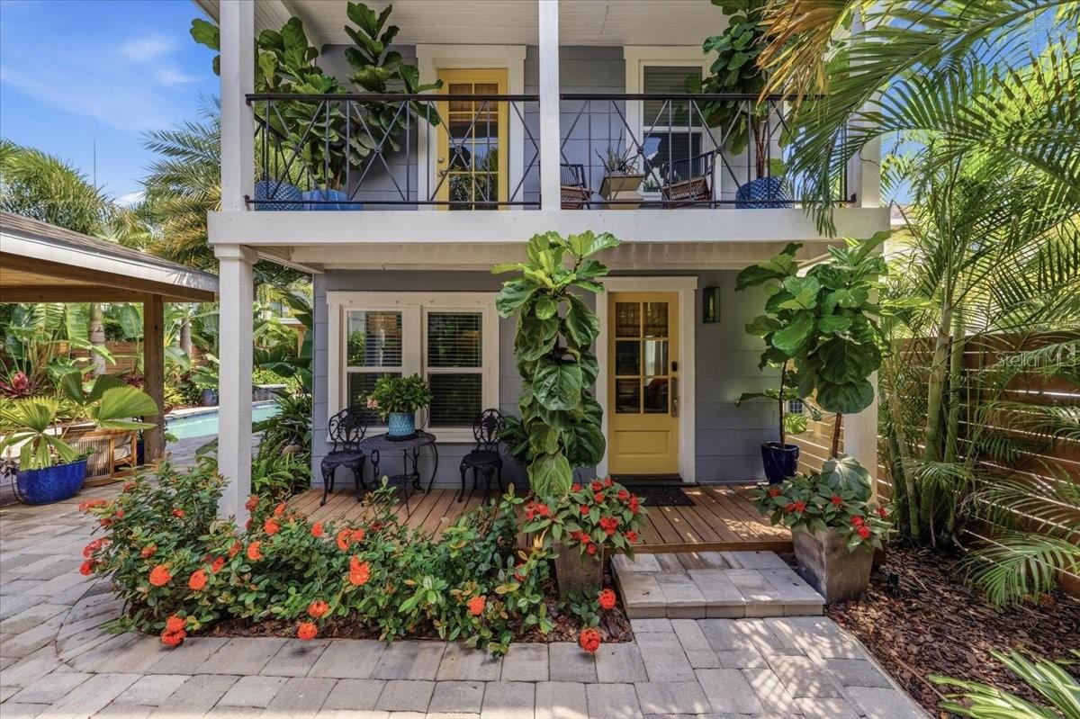 2450 BURLINGTON AVE N, ST PETERSBURG, FL, 33713