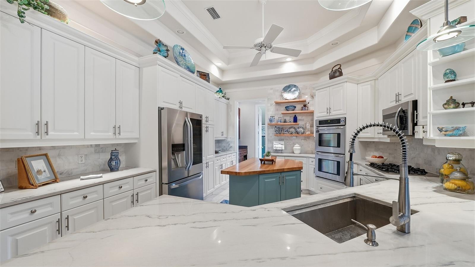 27 DOMINICA DR, ENGLEWOOD, FL, 34223