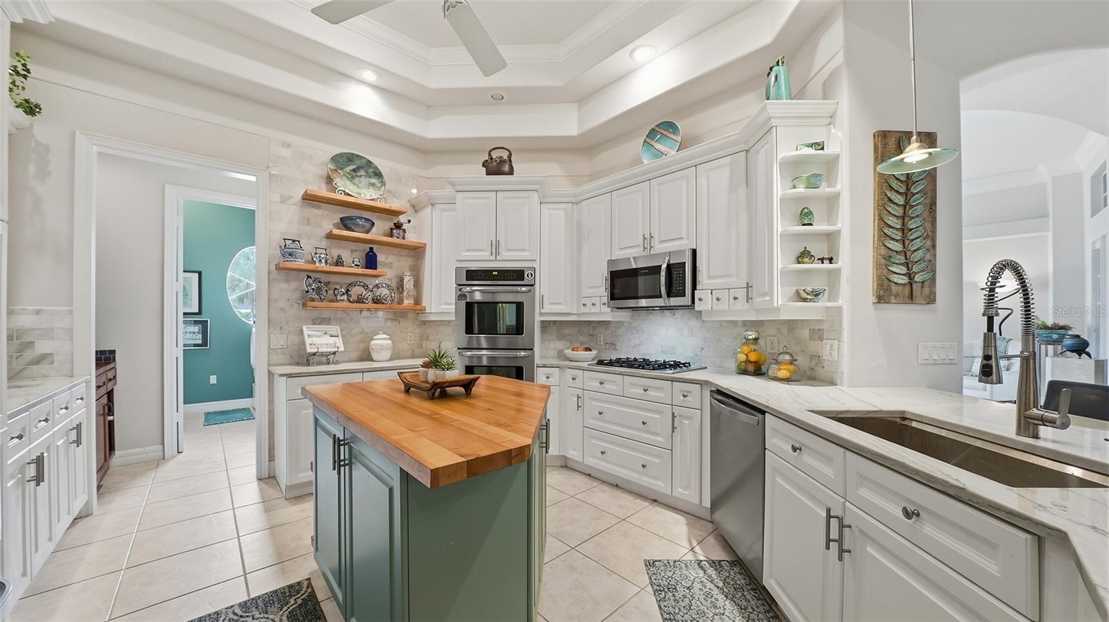 27 DOMINICA DR, ENGLEWOOD, FL, 34223