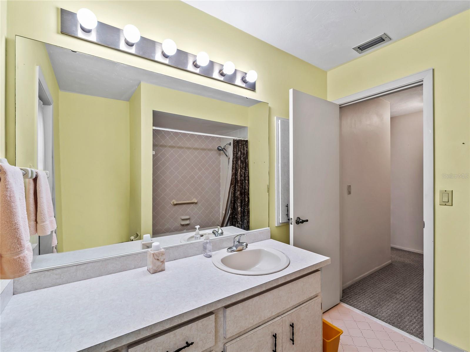 1619 E CYPRESS POINT DR, VENICE, FL, 34293
