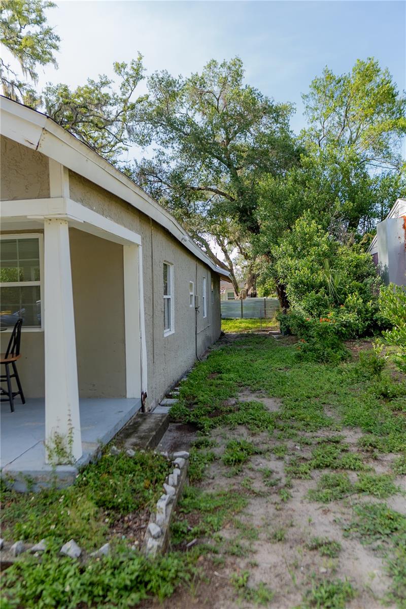 1906 E CARACAS ST, TAMPA, FL, 33610