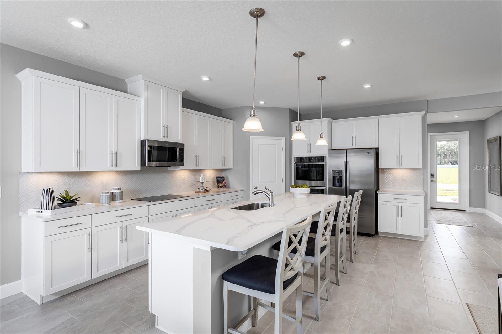298 PRICKLY PEAR BLVD, LADY LAKE, FL, 32159