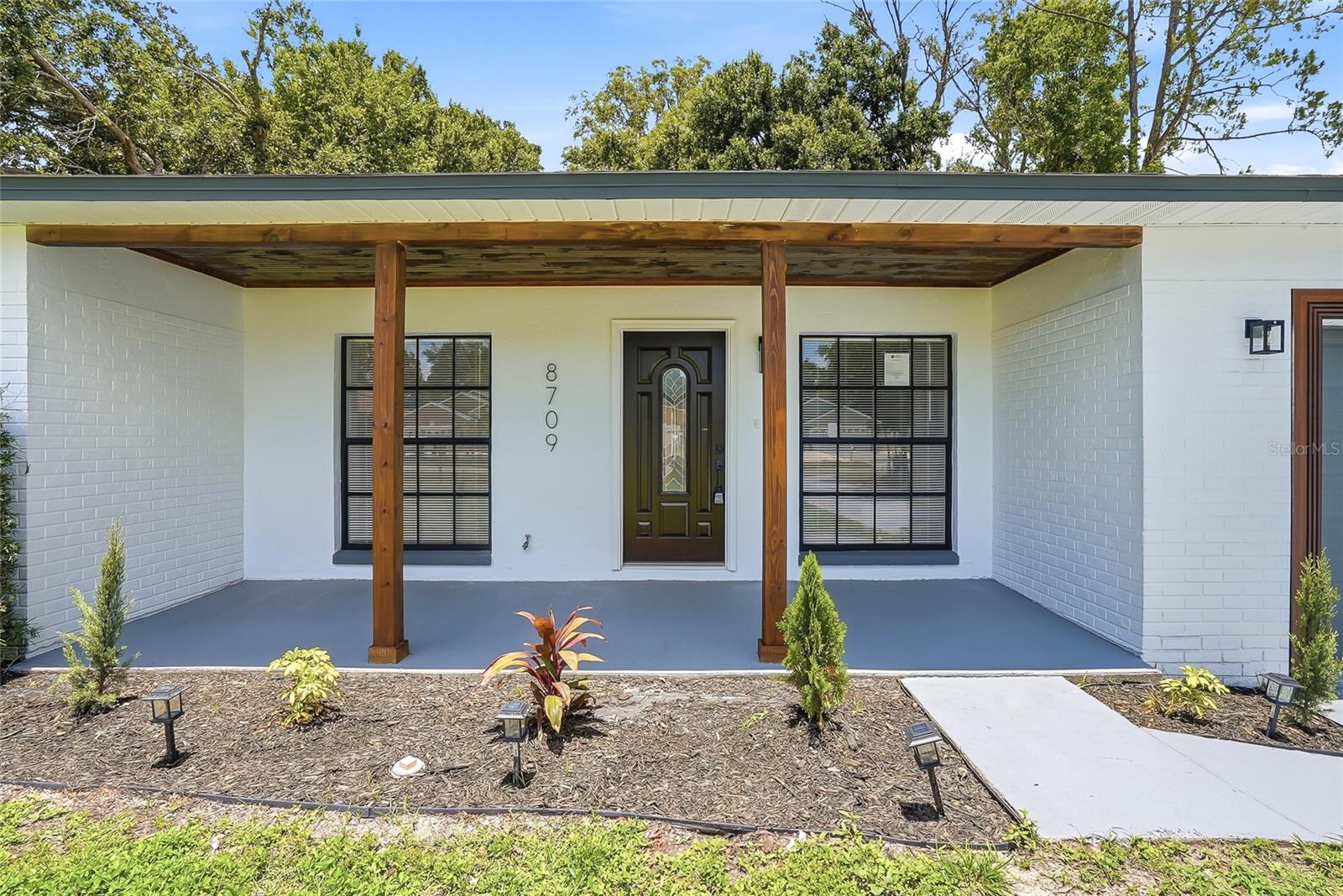8709 FOUNTAIN AVE, TAMPA, FL, 33615