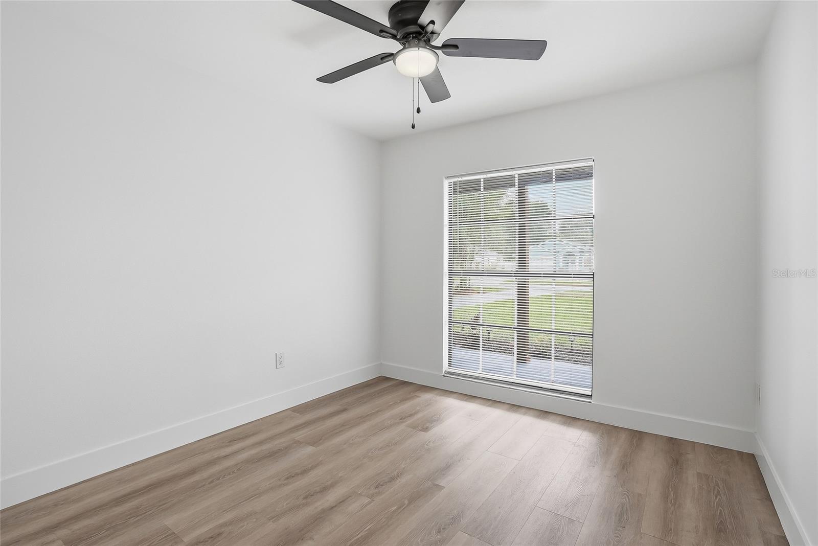 8709 FOUNTAIN AVE, TAMPA, FL, 33615