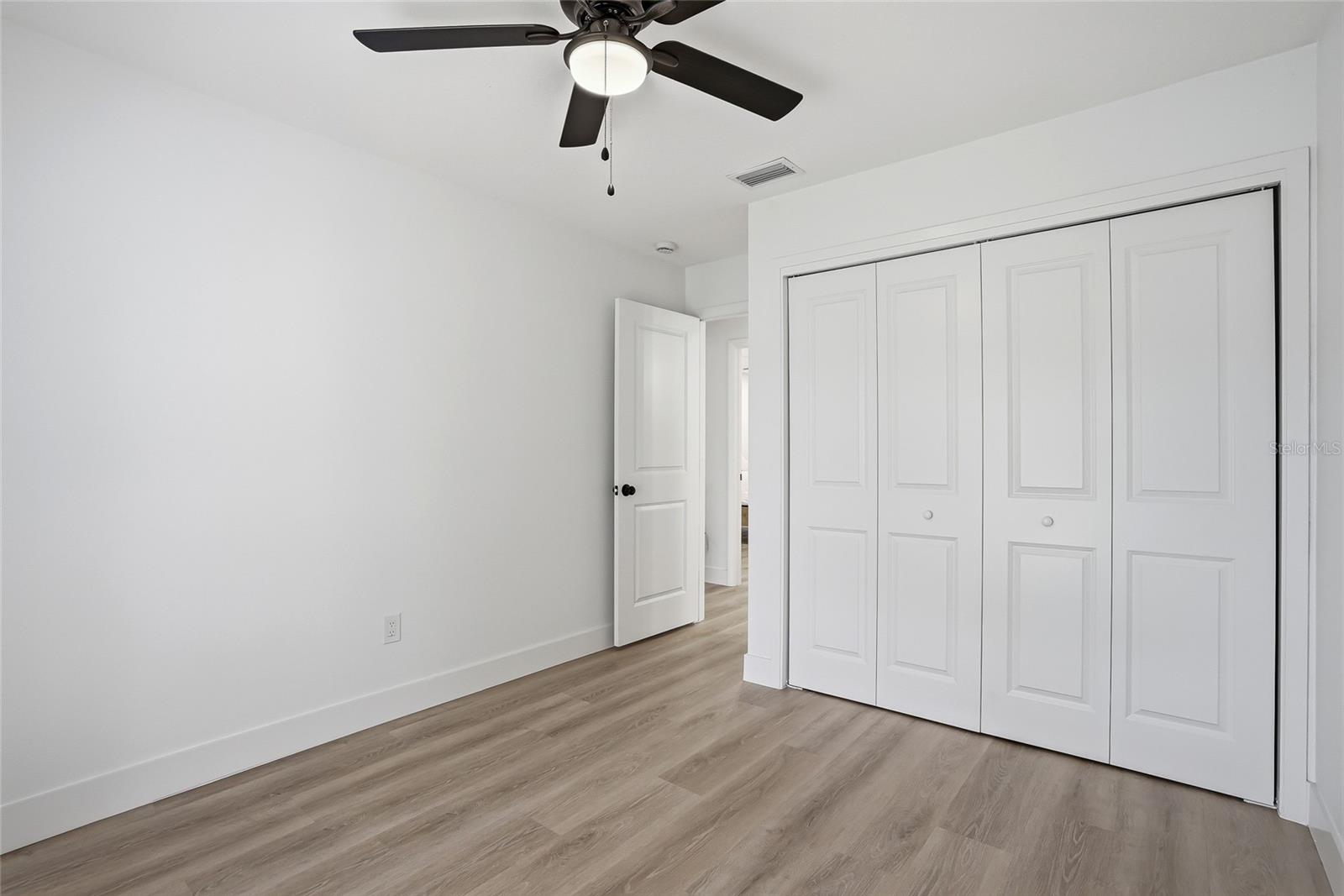 8709 FOUNTAIN AVE, TAMPA, FL, 33615