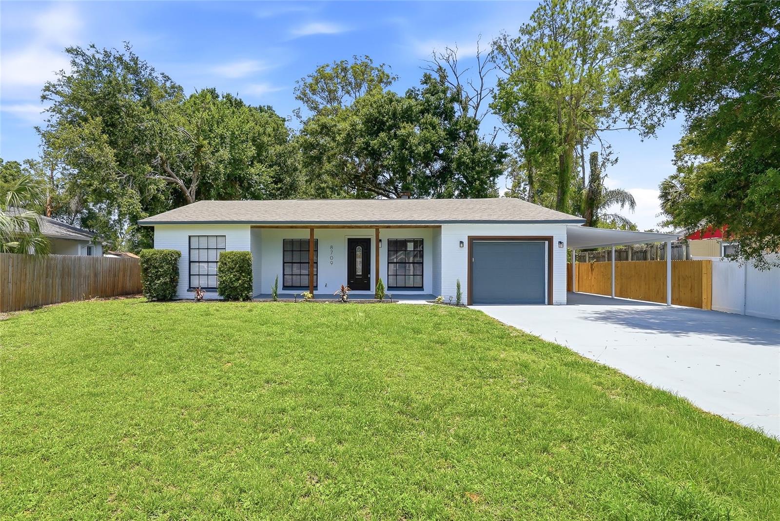 8709 FOUNTAIN AVE, TAMPA, FL, 33615