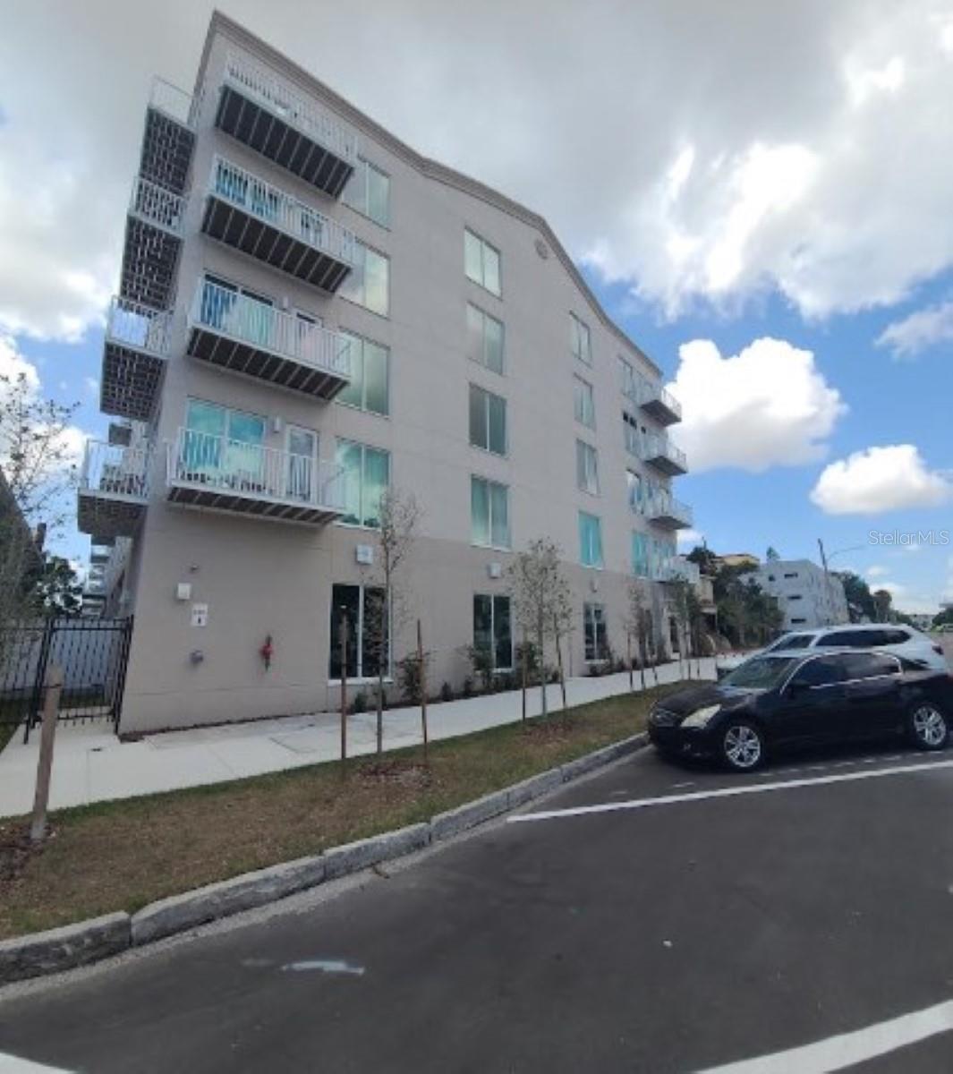 644 3RD AVE S #408, ST PETERSBURG, FL, 33701