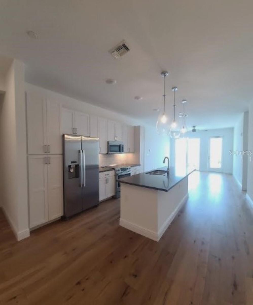 644 3RD AVE S #408, ST PETERSBURG, FL, 33701