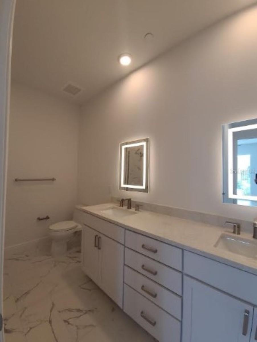 644 3RD AVE S #408, ST PETERSBURG, FL, 33701
