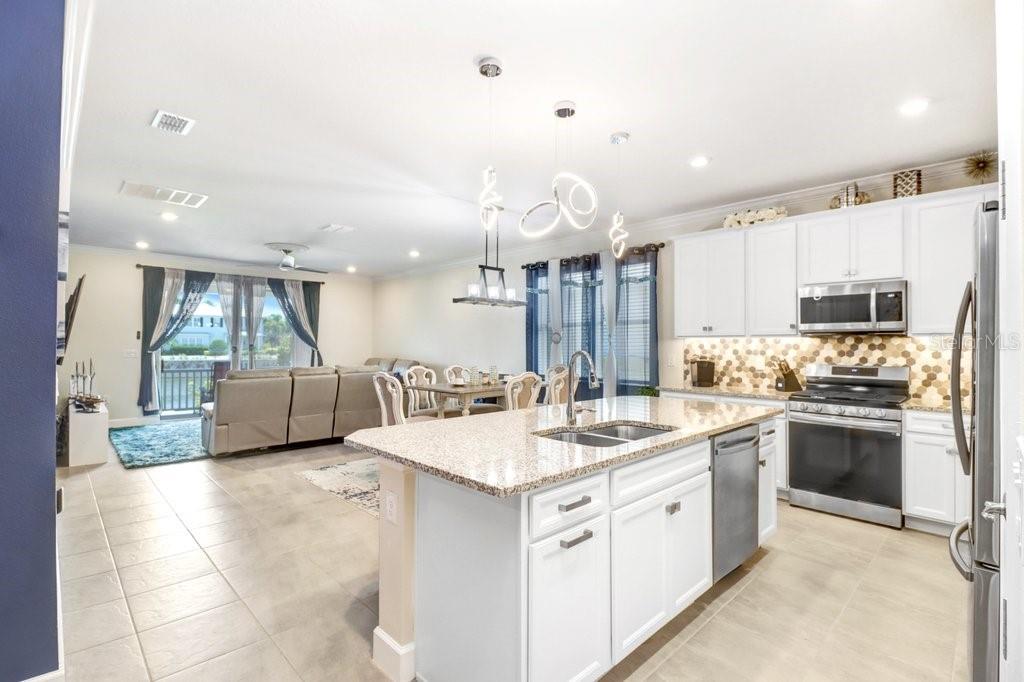 5425 WISHING ARCH DR, APOLLO BEACH, FL, 33572