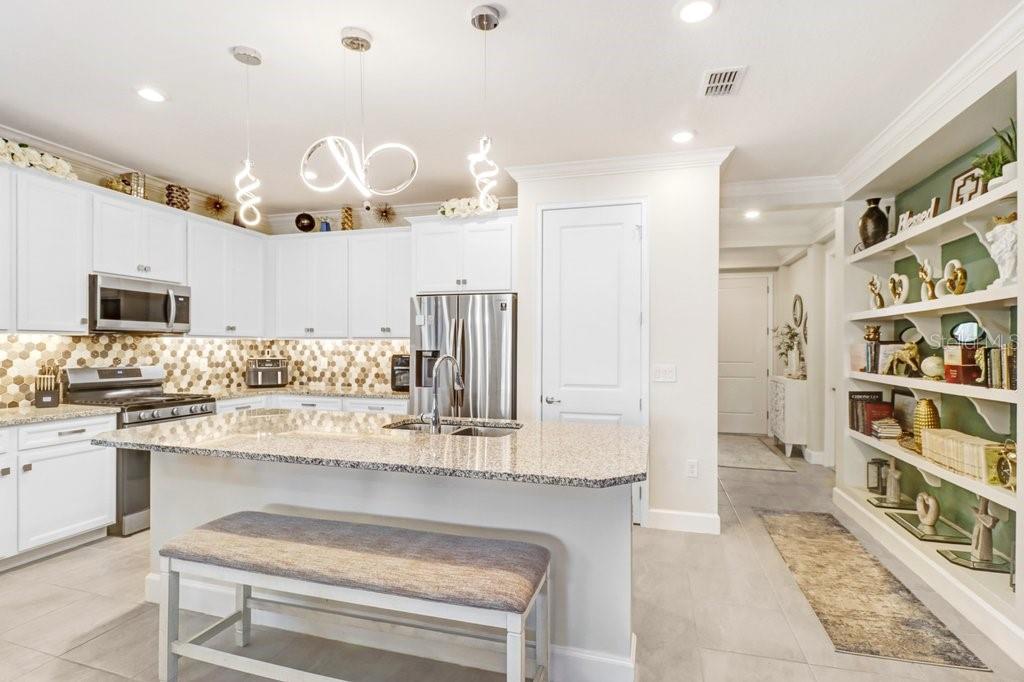 5425 WISHING ARCH DR, APOLLO BEACH, FL, 33572