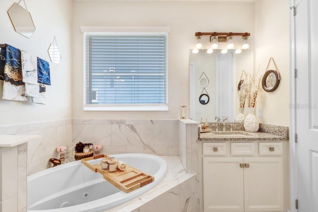 5425 WISHING ARCH DR, APOLLO BEACH, FL, 33572